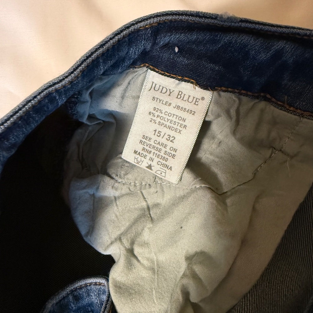 Judy Blue Relaxed Fit Jeans w/ Southwestern Side Stripe – Size 15/32 - Picture 3 of 9